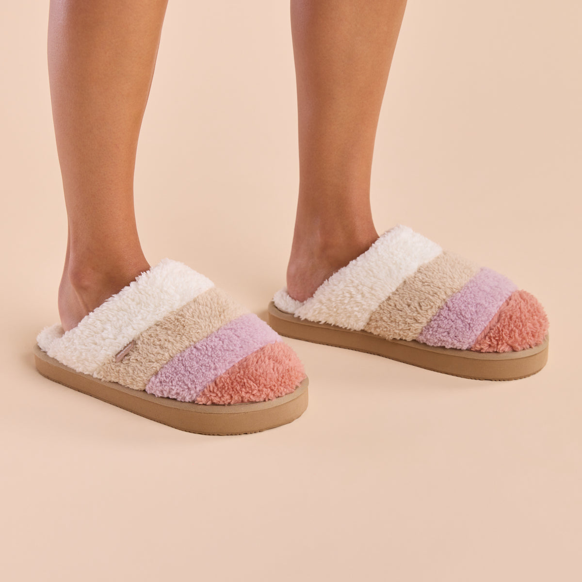 Women’s Aurora Sherpa Ombre Mule Crepe Myrtle