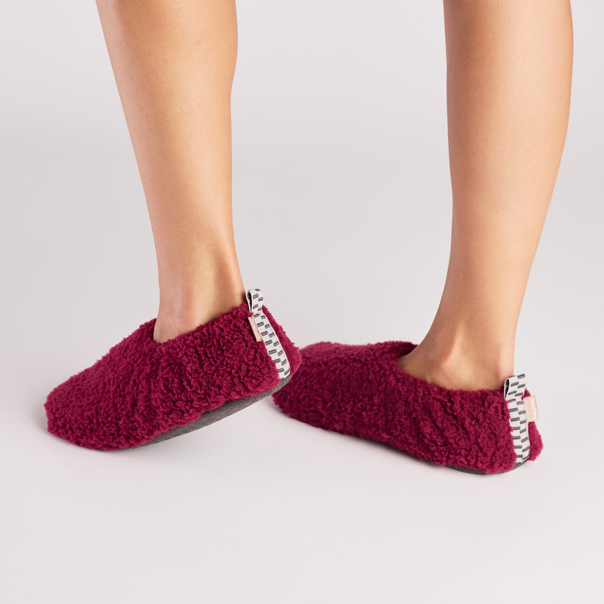 Women's Aurora Slipper Socks Garnet