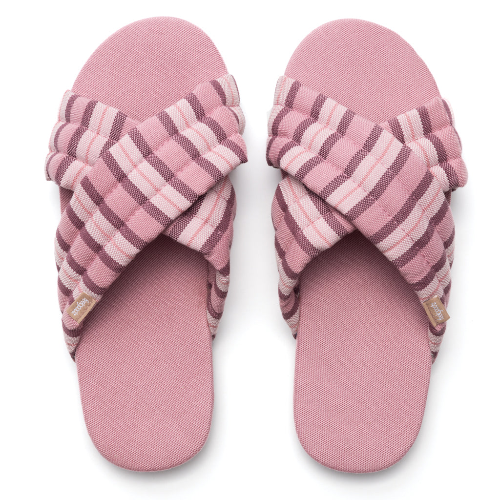 Women’s Quilted Cross-Strap Slipper Carnation